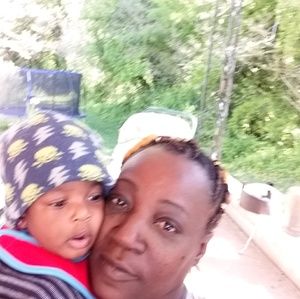 Meet your Posher, Sharon